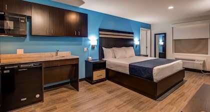 SureStay Plus Hotel by Best Western Humble