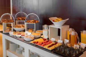 รวมอาหารเช้าแบบบุฟเฟ่ต์ ทุกวัน