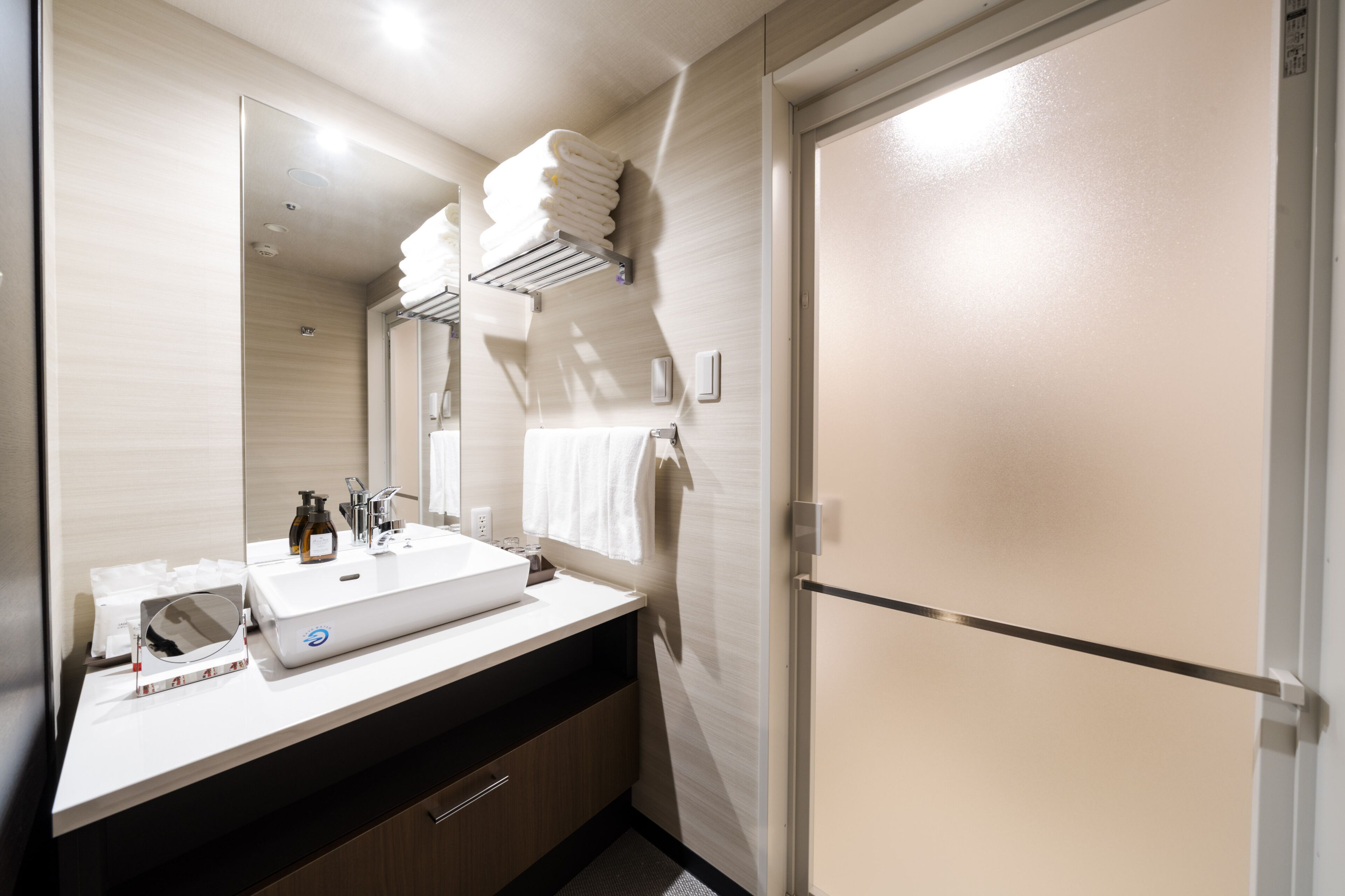 standard room, multiple beds, non smoking, refrigerator (larger room) | bathroom | combined shower/bathtub, free toiletries, hair dryer, bathrobes