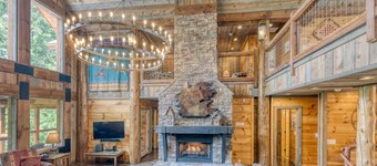 Luxury Mtn Lodge / Indoor Pool / Theatre / Hot Tub