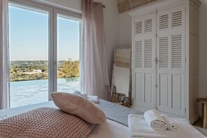 3 makuuhuonetta, silitysrauta/-lauta, vauvan matkasänky, ilmainen Wi-Fi