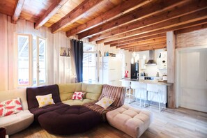 TV, peis, videospill og DVD-spiller