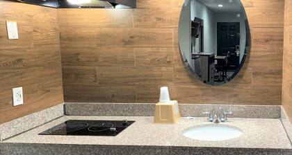 Sunrise Inn & Suites