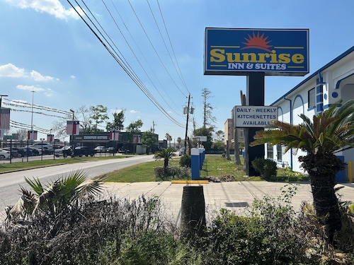 Sunrise Inn & Suites