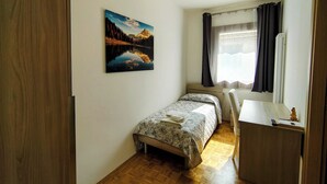 Basic Room | In-room safe, WiFi (free), bed sheets - Hotel da Marco (Vigo di Cadore)
