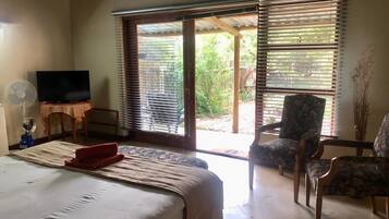 2 bedrooms, desk, free WiFi