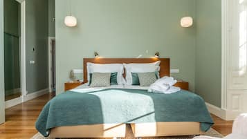 Classic Double Room | 1 bedroom, minibar, in-room safe, desk