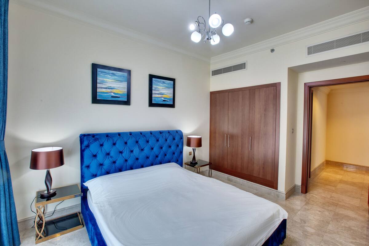Apartment, 4 Bedrooms, Sea View | Blackout curtains, iron/ironing board, free WiFi, individually decorated
