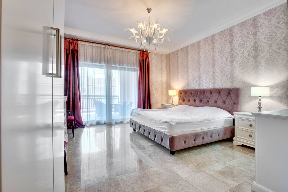 Apartment, 2 Bedrooms, City View | Blackout curtains, iron/ironing board, free WiFi, individually decorated