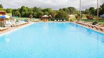 Indoor pool, outdoor pool