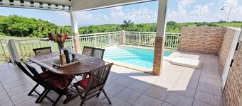 Villa à St François 3 chambres piscine - G005A
