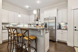 Fridge, microwave, oven, stovetop - Wright Place - Walk to Downtown - 0.5 mi to UofA (Fayetteville)