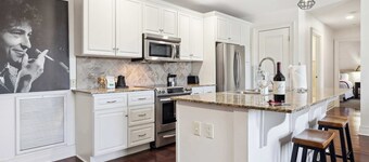 The Ruby - Condo on Dickson St - Walk to UofA