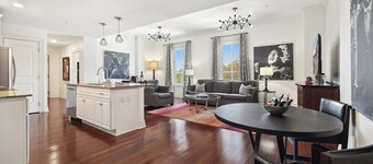 The Ruby - Condo on Dickson St - Walk to UofA