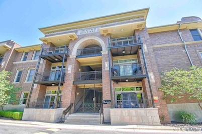 The Metro - Walk to Dickson St and UofA