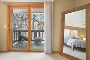 5 室のベッドルーム、アイロン / アイロン台、WiFi、ベッドシーツ