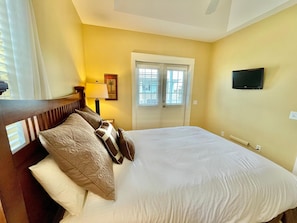 منزل - غرفتا نوم | 2 عدّة غرف نوم ومكواة/لوح كي وملاءات أسرّة