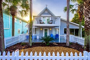 House, 4 Bedrooms | Exterior