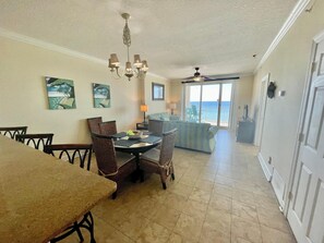 公寓式客房, 2 间卧室 | 用餐