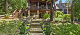 Stone Park Cottage - Downtown - 1 mi to UofA