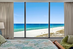 2 bedrooms, iron/ironing board, free WiFi, bed sheets - Relaxed Beachfront Comfort with Beautiful Gulf Views (Panama City Beach)