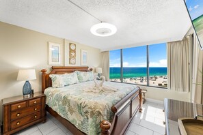 2 bedrooms, iron/ironing board, free WiFi, bed sheets - Seaside Serenity: Your Private Beachfront Oasis!! (Panama City Beach)