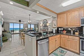 Fridge, microwave, oven, stovetop - Seaside Serenity: Your Private Beachfront Oasis!! (Panama City Beach)