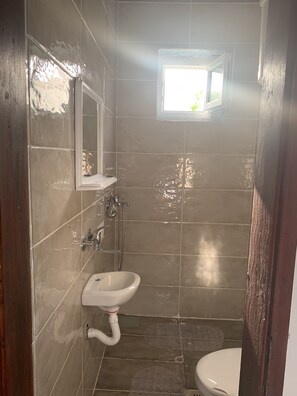 Family Room, Terrace | Bathroom sink - Dibra Apartmants (Ulcinj)