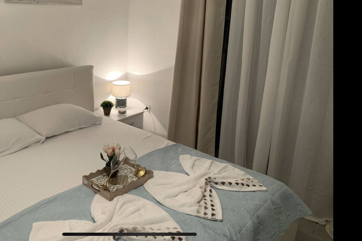 Standard Double Room | 1 bedroom, iron/ironing board, free WiFi, bed sheets