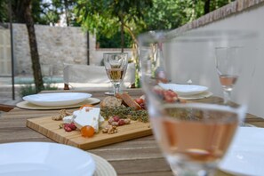 Outdoor dining - Carpofoli Corfu (Corfu)