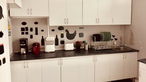 Dormitorio compartido económico | Cocina compartida