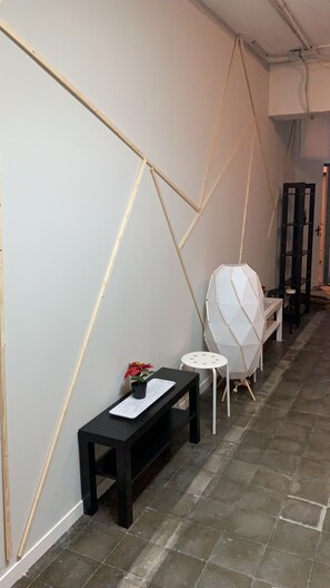 Lobby sitting area - Hostel Boga (Madrid)