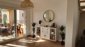 Interior - Duplex overlooking pools and mountains in Altaona Golf (Murcia)