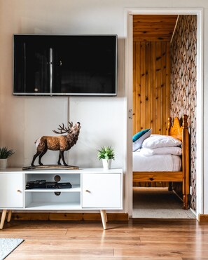 2 chambres, fer et planche à repasser, lit parapluie, Wi-Fi gratuit