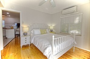 1 bedroom, desk, free WiFi, bed sheets