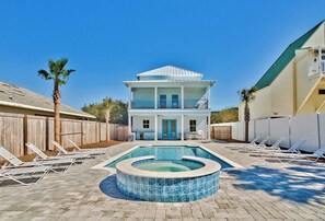 Pool - Charming 8BR home w/ hot tub & game room (Miramar Beach)