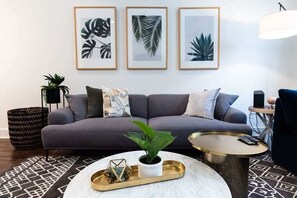 TV, impianto stereo, studio