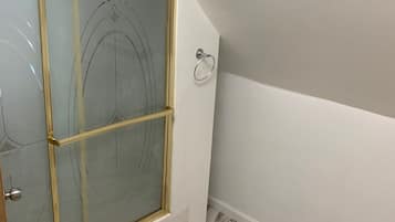 Towels, soap, shampoo, toilet paper