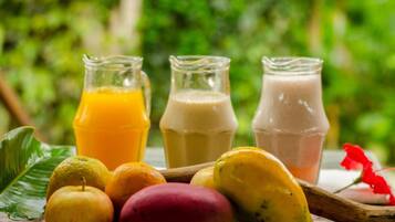 Café da manhã com buffet grátis todos os dias