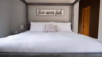 4 soverom, strykejern/-brett, reiseseng for barn og wi-fi (inkludert)