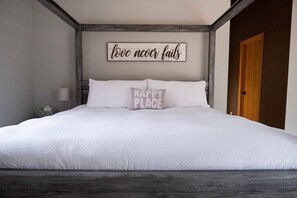 4 soverom, strykejern/-brett, reiseseng for barn og wi-fi (inkludert)