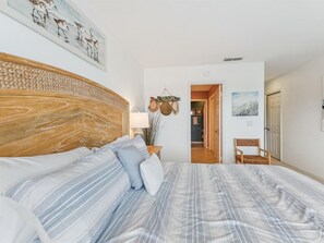 3 chambres, fer et planche à repasser, accès Internet, draps fournis