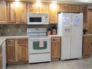 Private kitchen - Pinetop Country Club Hand Haven (Pinetop)