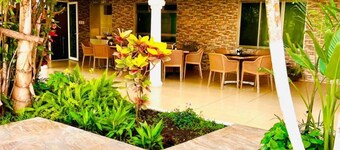 烏亞蒙 Hotel Los Cedros 飯店