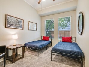 3 Schlafzimmer, Bügeleisen/Bügelbrett, Internetzugang, Bettwäsche