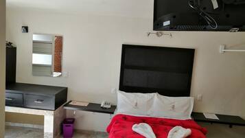 Studio Suite Standar, bathtub | Setrika/meja setrika, Wi-Fi gratis, dan seprai linen