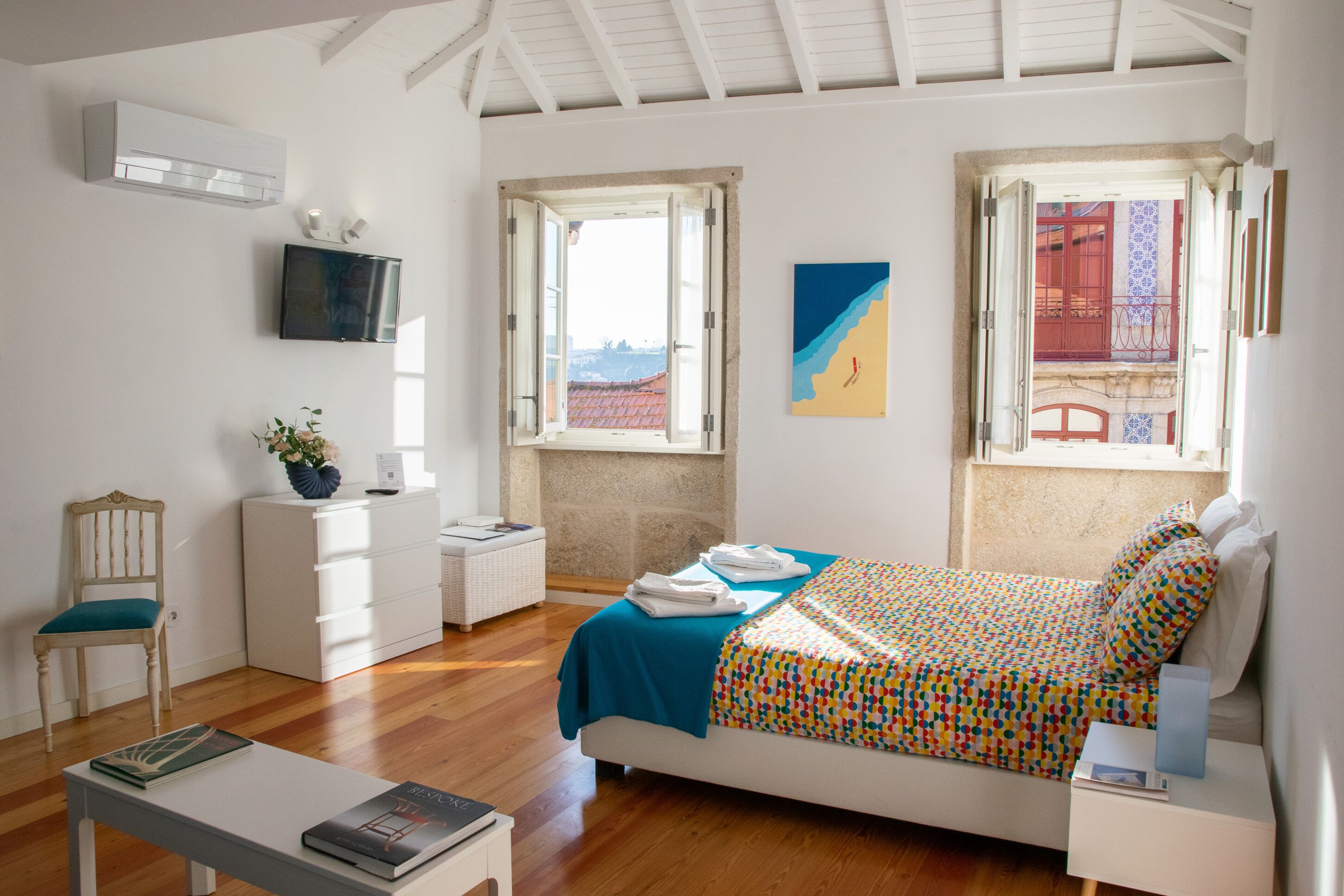 Studio Superior (Ocean) | Individually decorated, individually furnished, blackout curtains