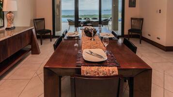 Luxury Villa, 4 Bedrooms, Private Pool, Ocean View | In-room dining