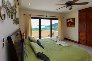 奢華別墅, 4 間臥室, 私人泳池, 海景 | 4 間臥室、筆電工作空間、免費無線上網、床單