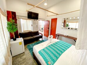 Familienzimmer (F1) | Minibar, Zimmersafe, kostenloses WLAN